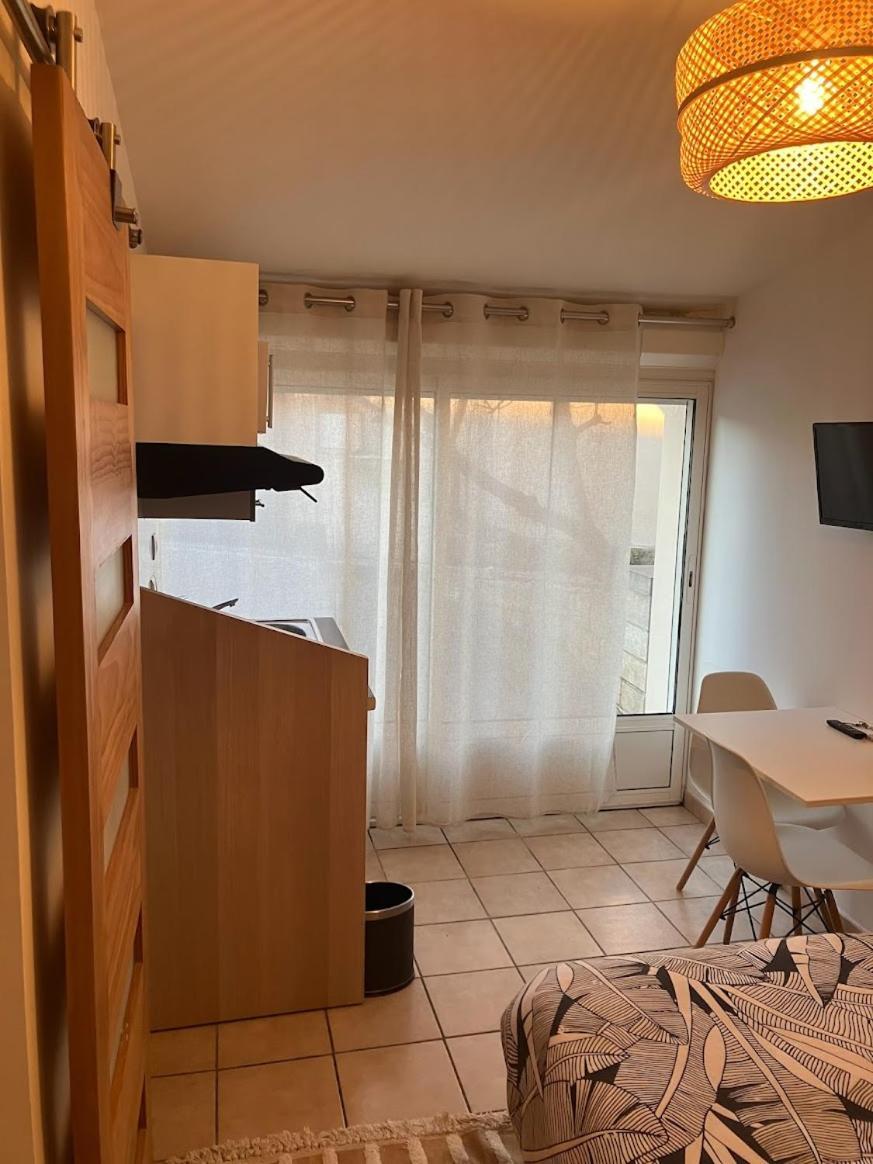 Le Nid Castries - Charmant Logement Complet Et Equipe Centre Castries Proche Montpellier Exterior photo